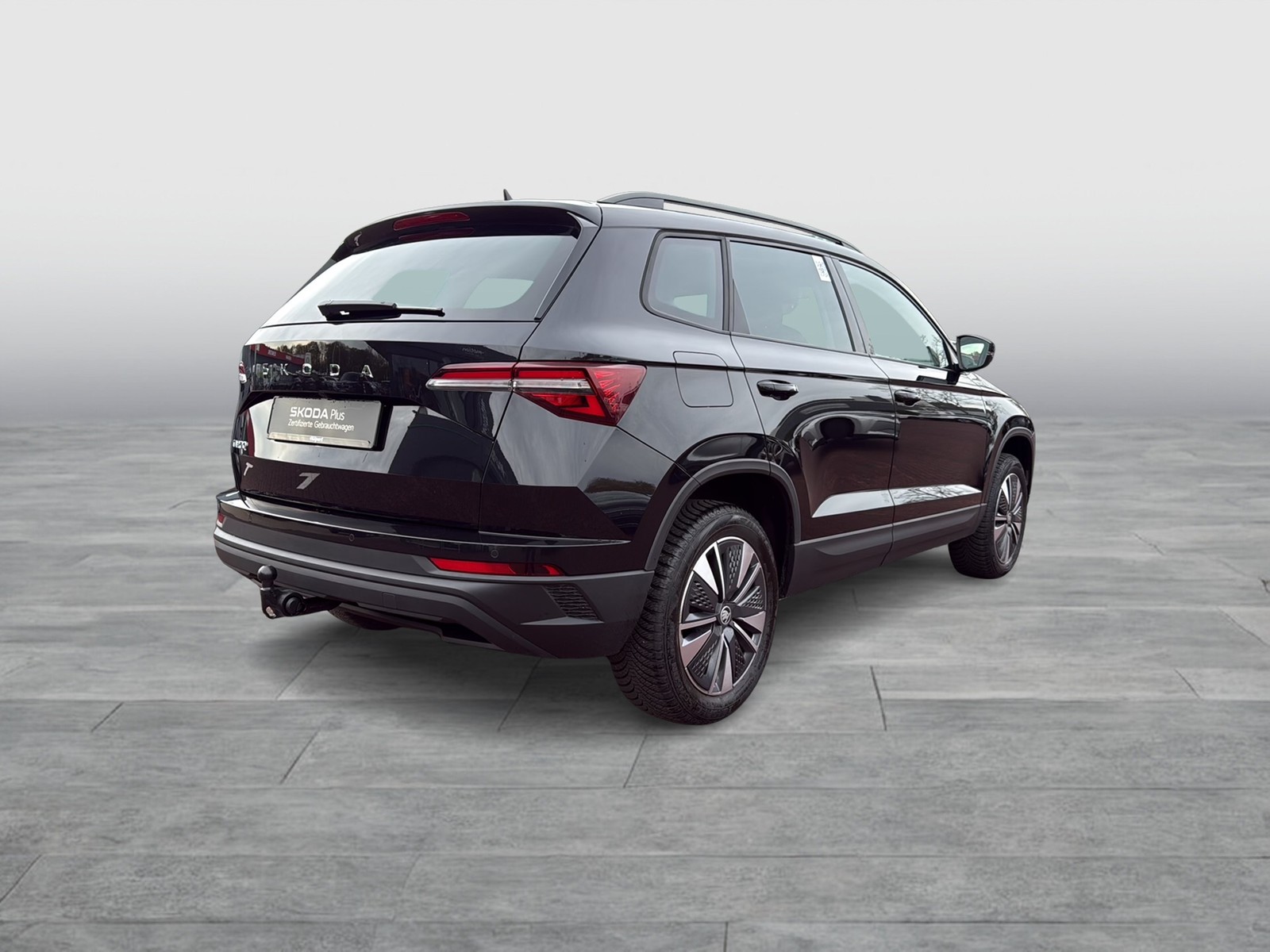 Skoda Karoq 2.0 TOUR STANDHZ AHK CAM LM17 EKLAPPE NAVI