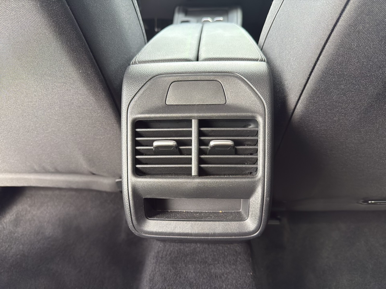 Skoda Superb Combi 1.5 eTSI CAM ACC NAVI SITZHEIZUNG