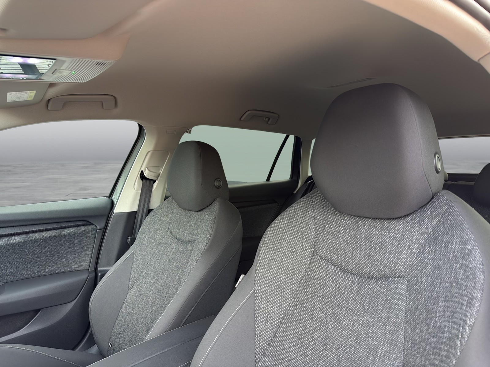 Skoda Superb Combi 1.5 eTSI CAM ACC NAVI SITZHEIZUNG