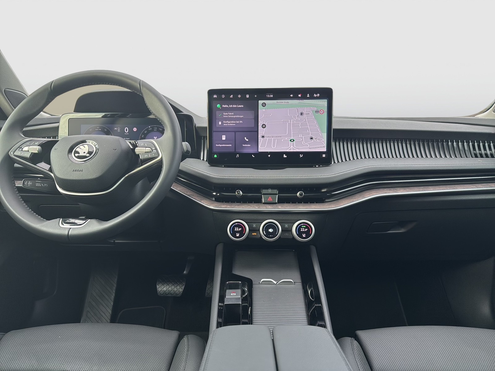 Skoda Superb Combi 2.0 L&K 4X4 LEDER PANO AHK CAM LM18