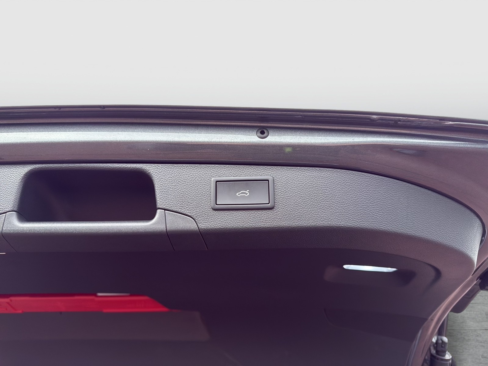 Skoda Superb Combi 2.0 L&K LEDER PANO AHK CAM LM18 NAVI