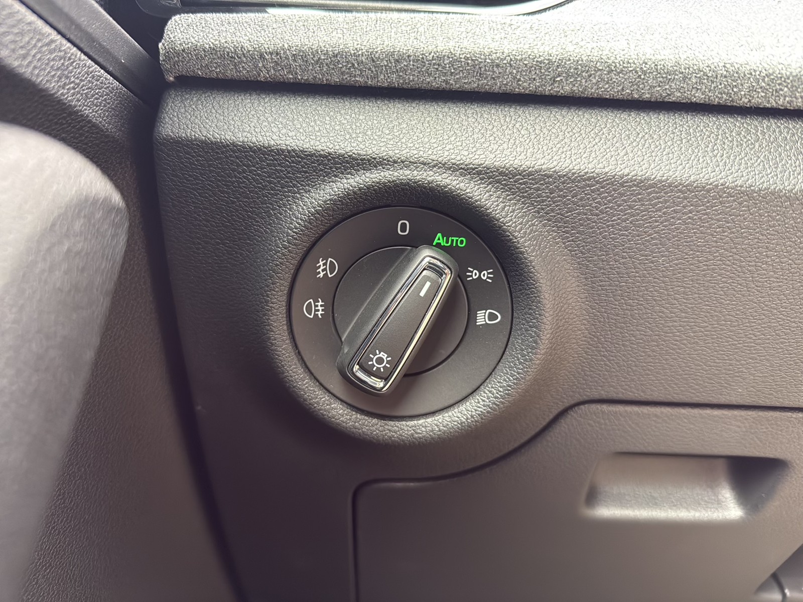 Skoda Scala 1.5 TOUR CAM EKLAPPE NAVI LM17 SITZHEIZUNG