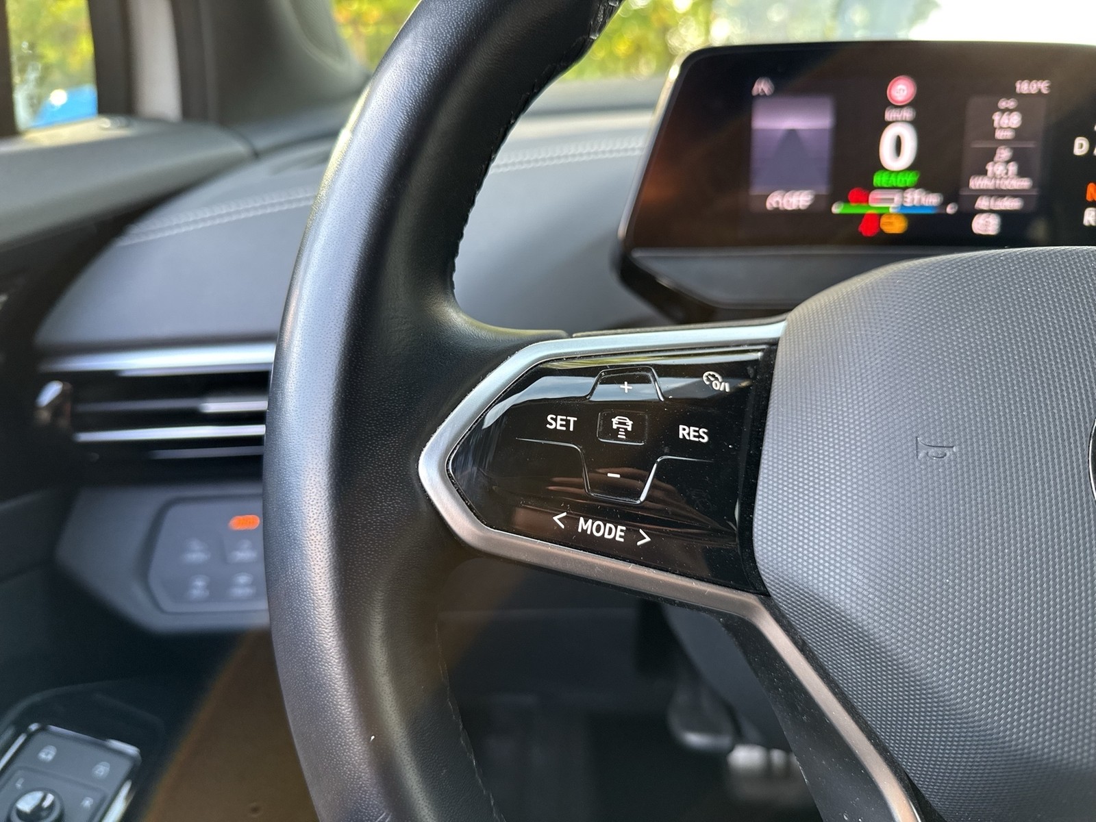 Volkswagen ID.5 ProPerformance WÄRMEPUMPE PANO AHK CAM LM21