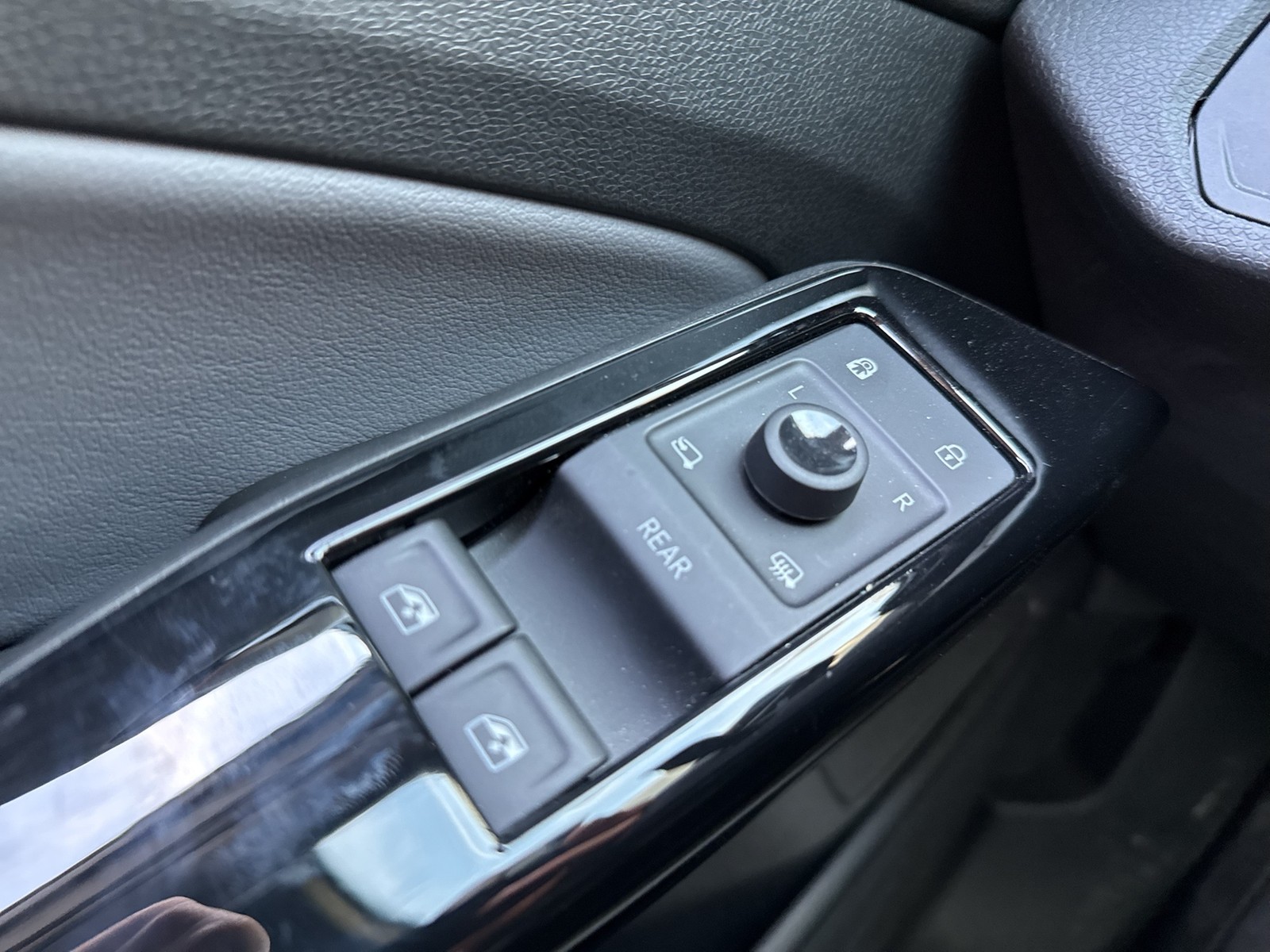 Volkswagen ID.5 ProPerformance WÄRMEPUMPE PANO AHK CAM LM21
