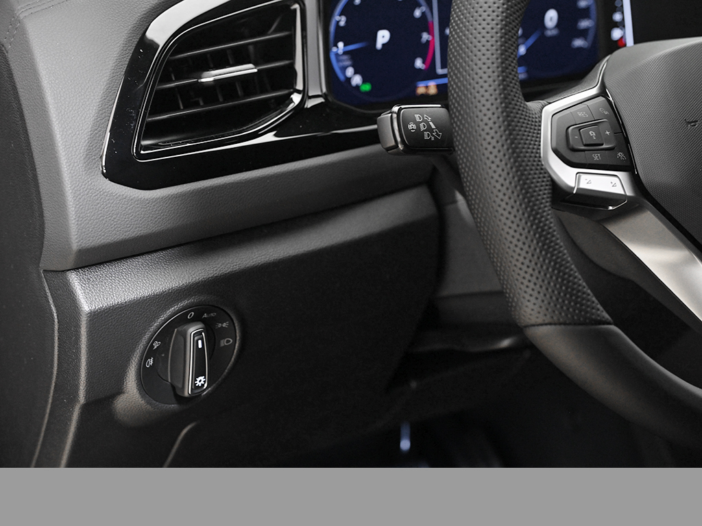 Volkswagen T-Roc 1.5 R-LINE DSG BLACKSTYLE STANDHZG eKLAPPE