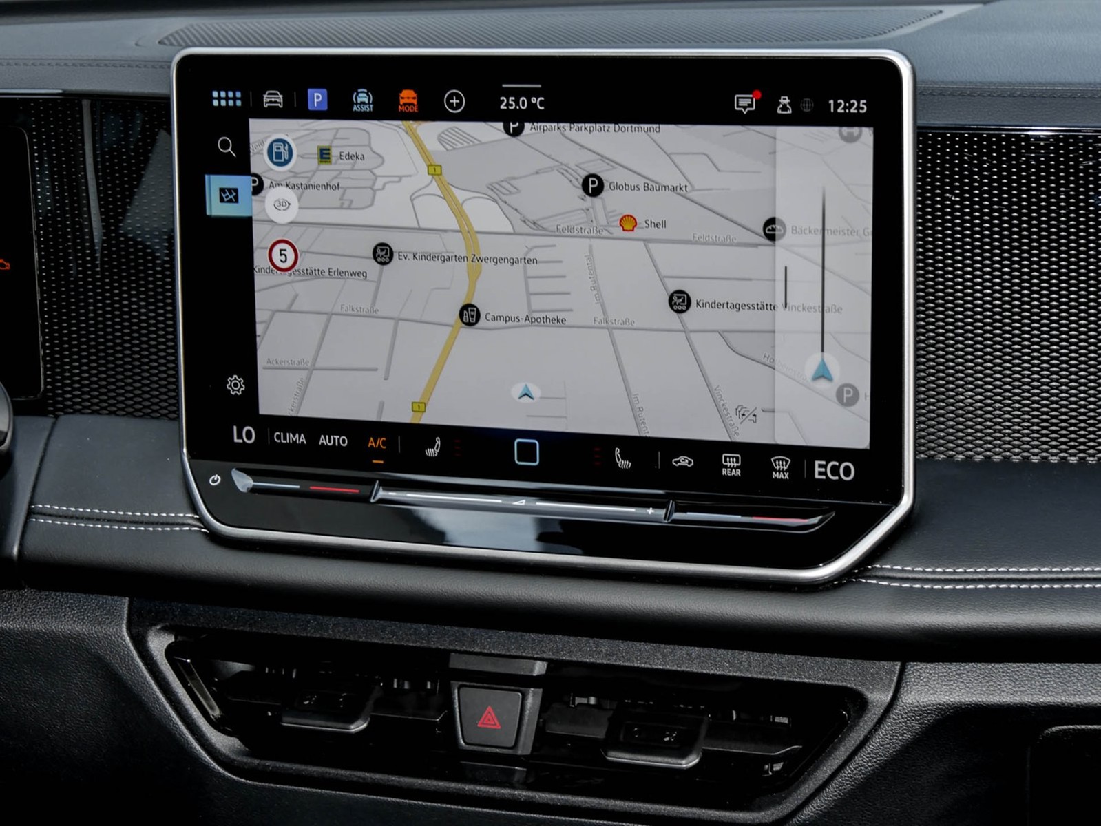 Volkswagen Tiguan 1.5 HYBRID LIFE NEUES MODELL AHK CAM LM18