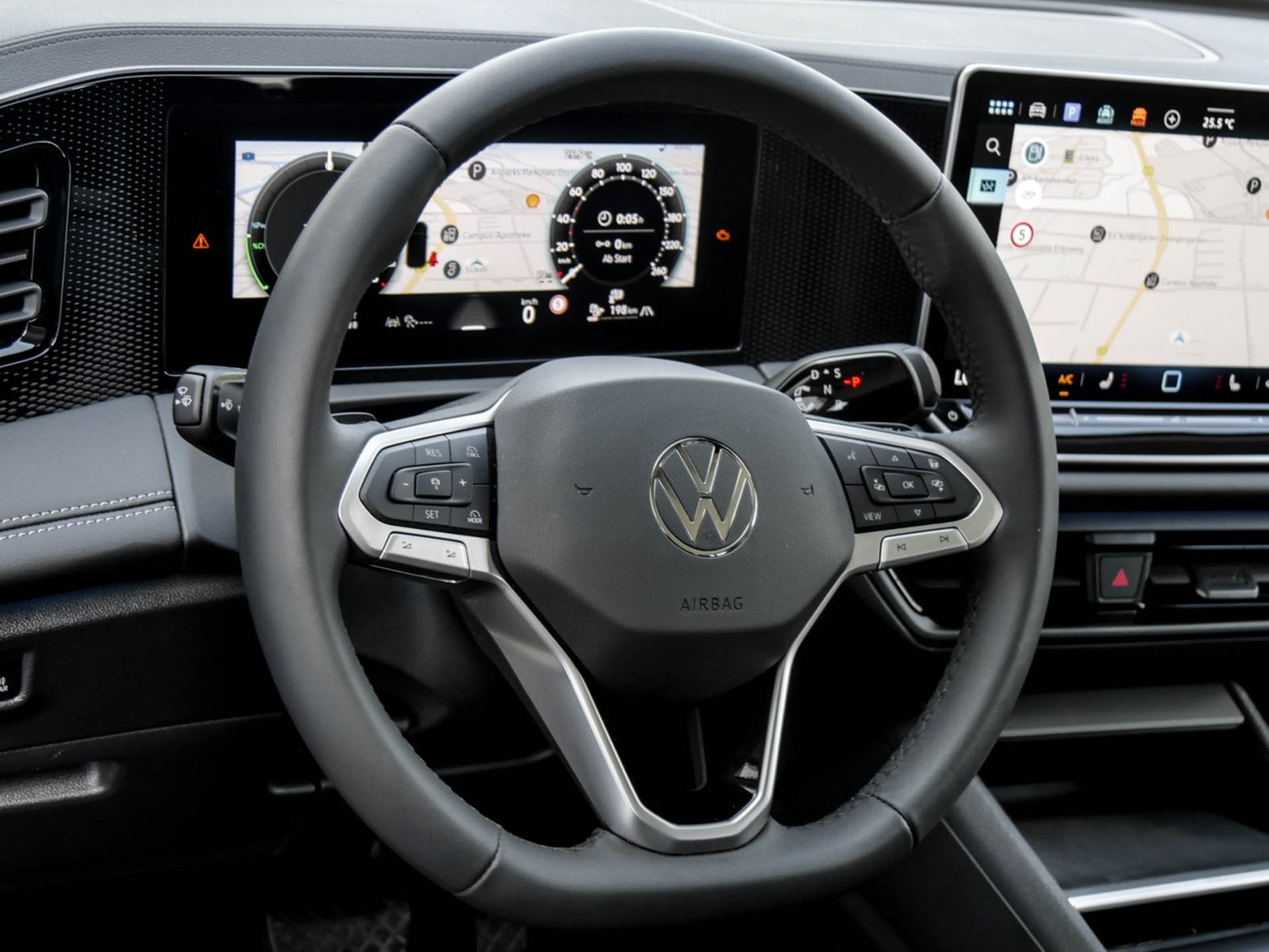 Volkswagen Tiguan 1.5 HYBRID LIFE NEUES MODELL AHK CAM LM18