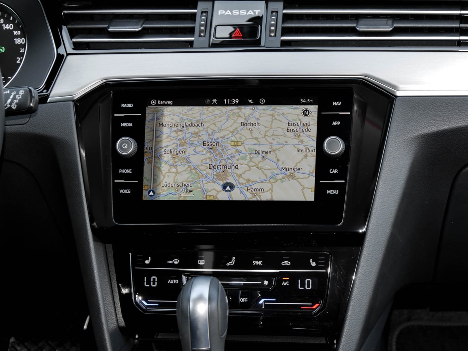 Volkswagen Passat Variant 2.0 ELEGANCE AHK CAM ACC LM17 NAVI