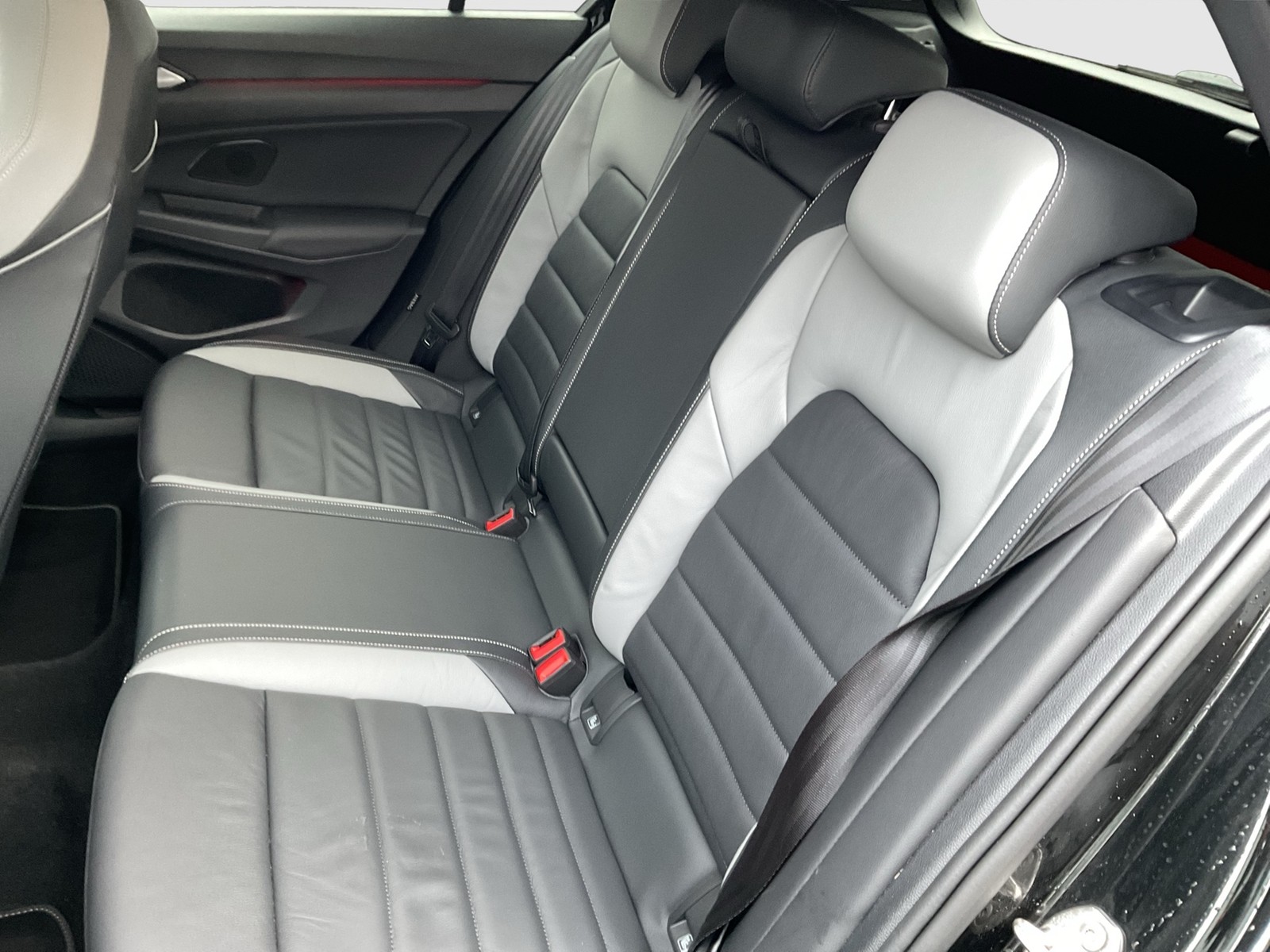 Volkswagen Golf GTD LEDER HARMANKARDON BLACKSTYLE MATRIXLED