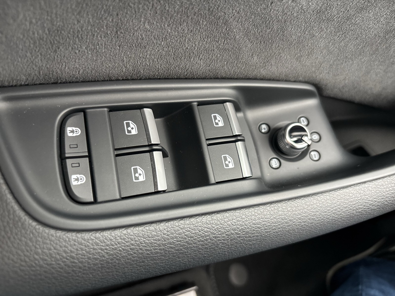 Audi Q7 60 quattro HYBRID S LINE PANO AHK 360CAM LM21