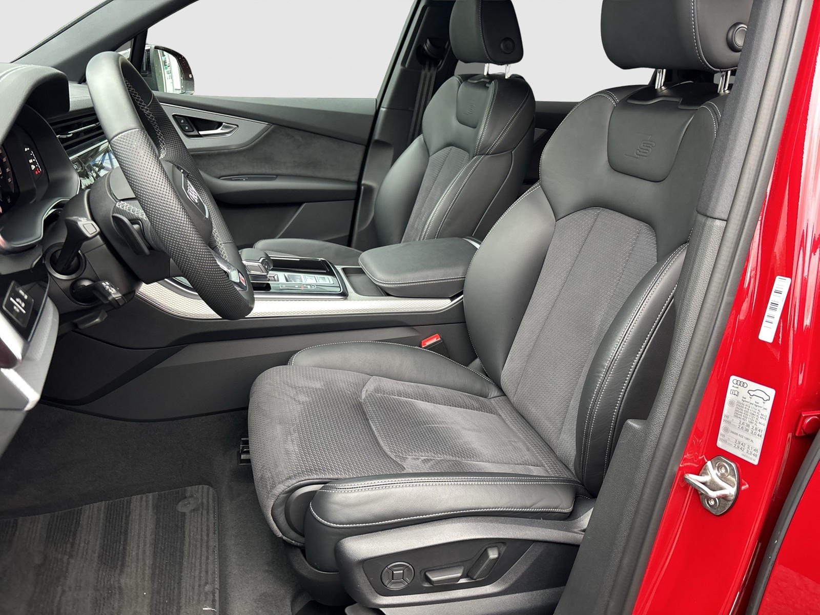 Audi Q7 60 quattro HYBRID S LINE PANO AHK 360CAM LM21