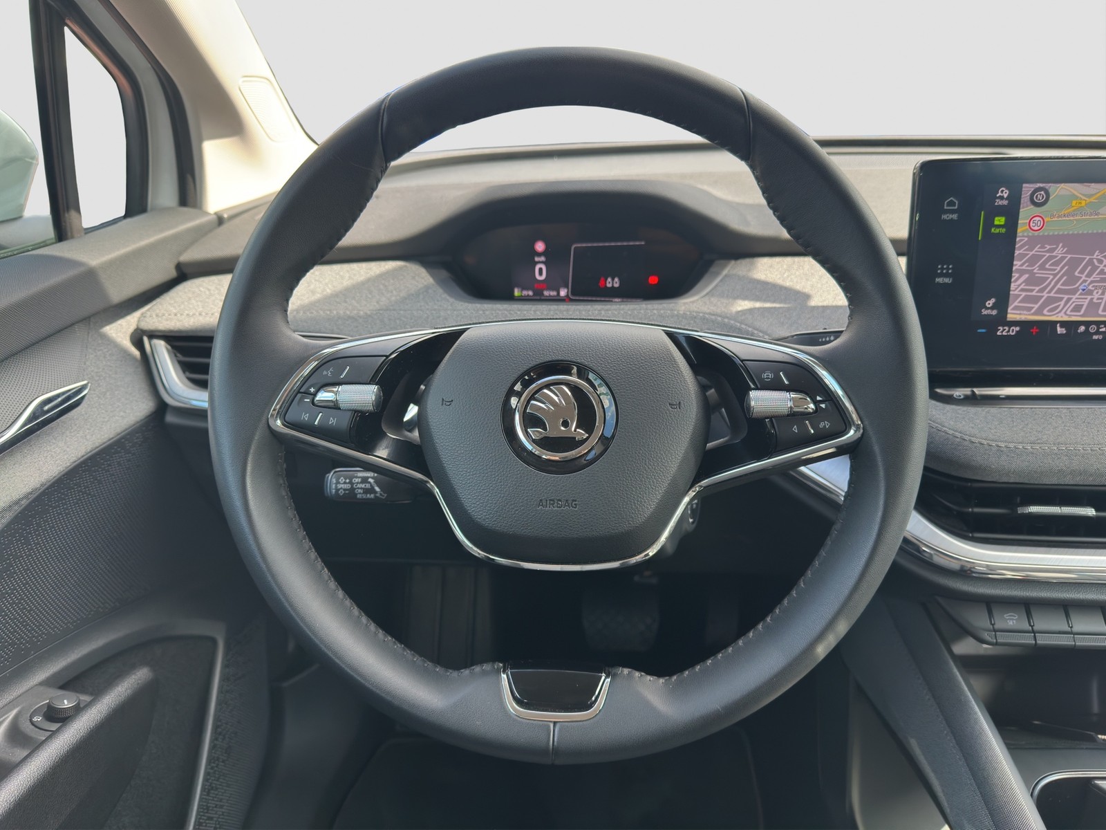 Skoda Enyaq 50 LOFT NAVI SITZHEIZUNG LED EINPARKHILFE