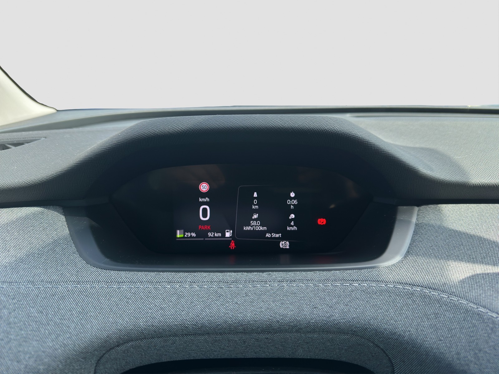 Skoda Enyaq 50 LOFT NAVI SITZHEIZUNG LED EINPARKHILFE