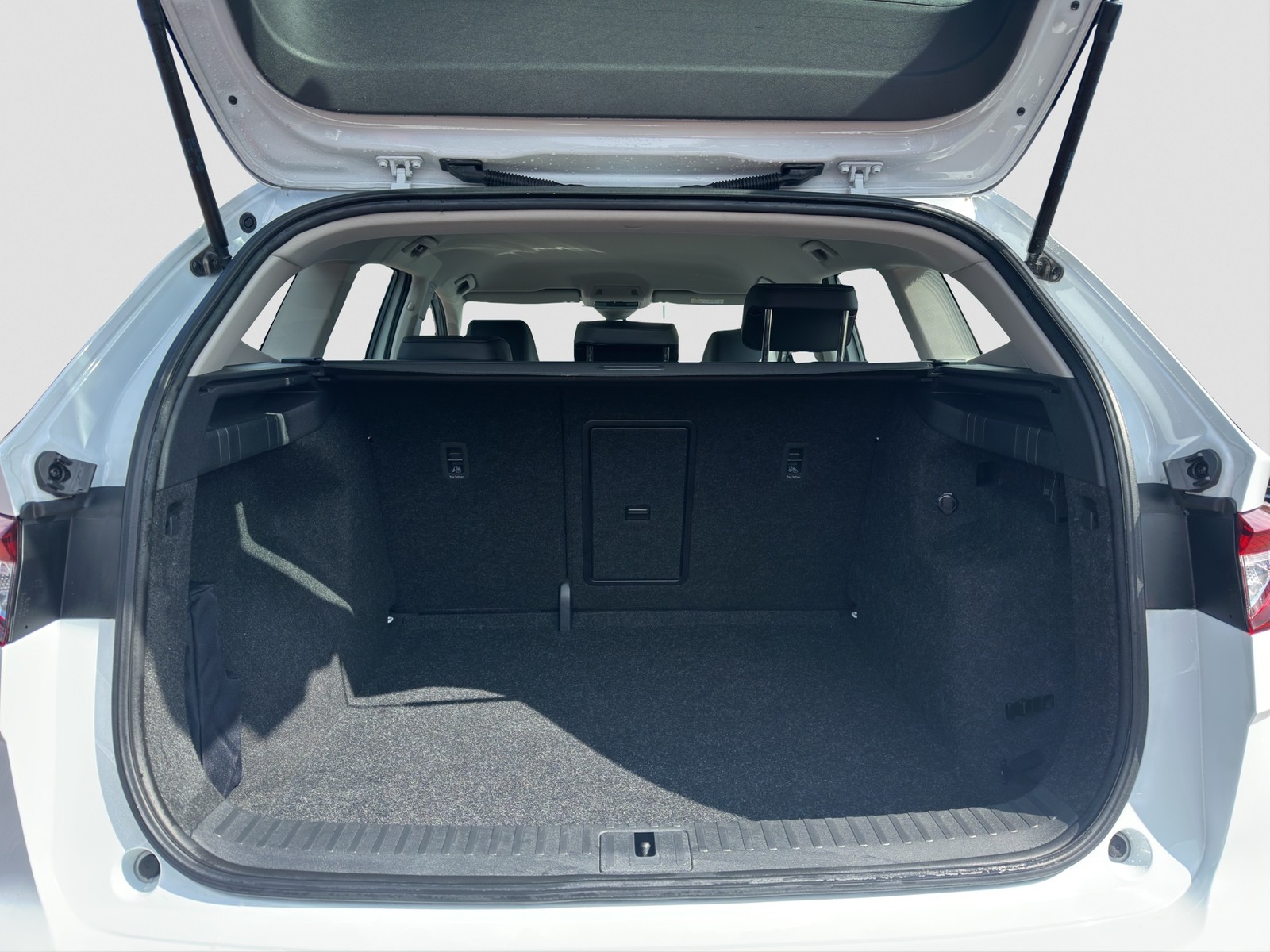 Skoda Enyaq 50 LOFT NAVI SITZHEIZUNG LED EINPARKHILFE