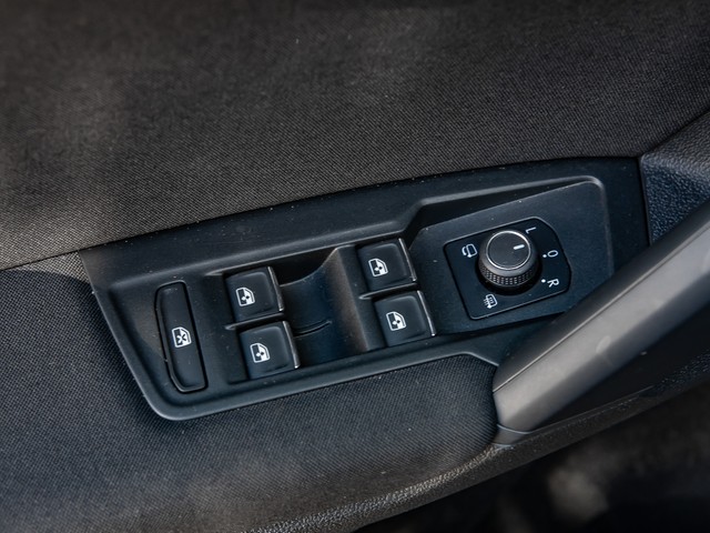 Volkswagen Tiguan 2.0 ACTIVE AHK KAMERA ALU18" NAVI SITZHEIZ