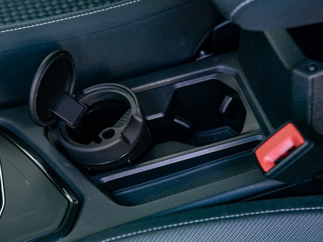 Volkswagen Tiguan 2.0 ACTIVE AHK KAMERA ALU18" NAVI SITZHEIZ