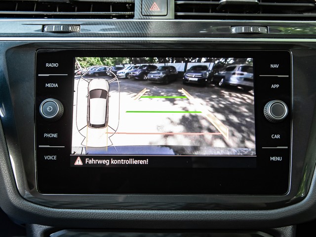 Volkswagen Tiguan 2.0 ACTIVE AHK KAMERA ALU18" NAVI SITZHEIZ