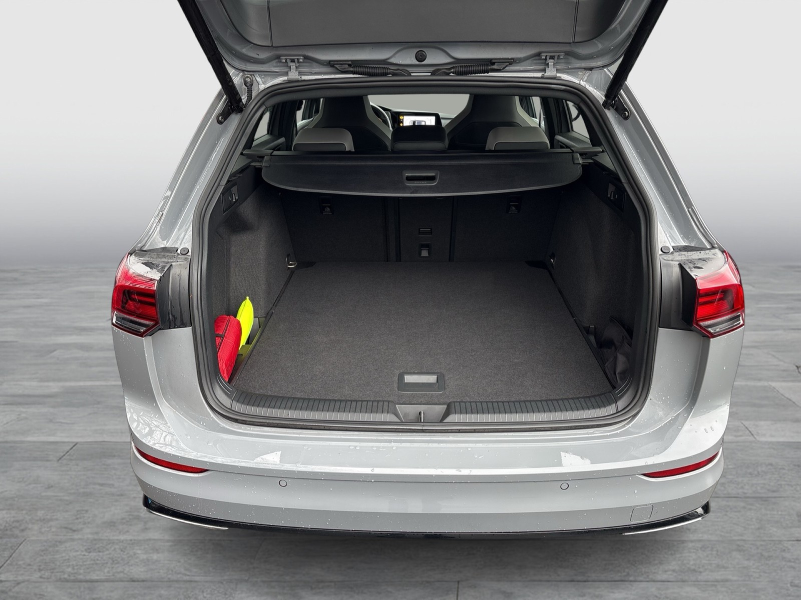 Volkswagen Golf Variant VIII 1.5 R-LINE ACC ALU17 eKLAPPE NAVI