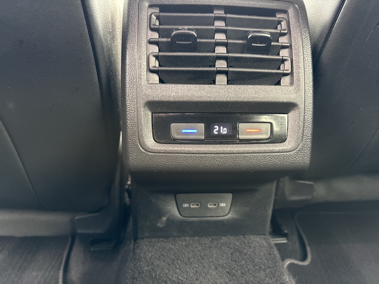 Volkswagen Golf Variant VIII 1.5 R-LINE ACC ALU17 eKLAPPE NAVI