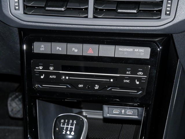 Volkswagen T-Cross 1.0 STYLE KAMERA AHK ALU18 NAVI CARPLAY