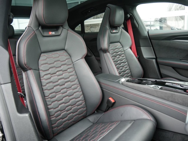 Audi RS e-tron GT quattro PANO B&O LUFT ALU20 HEADUP
