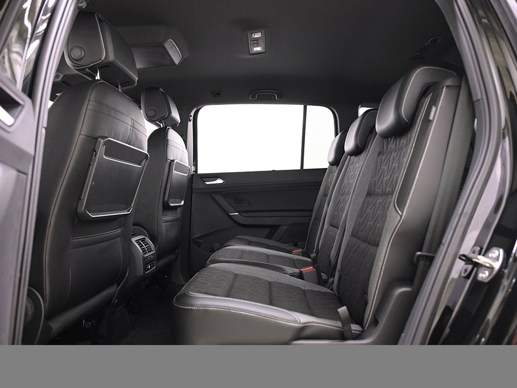 Volkswagen Touran 1.5 ENERGY 7SITZE CAM ACC LM17 NAVI