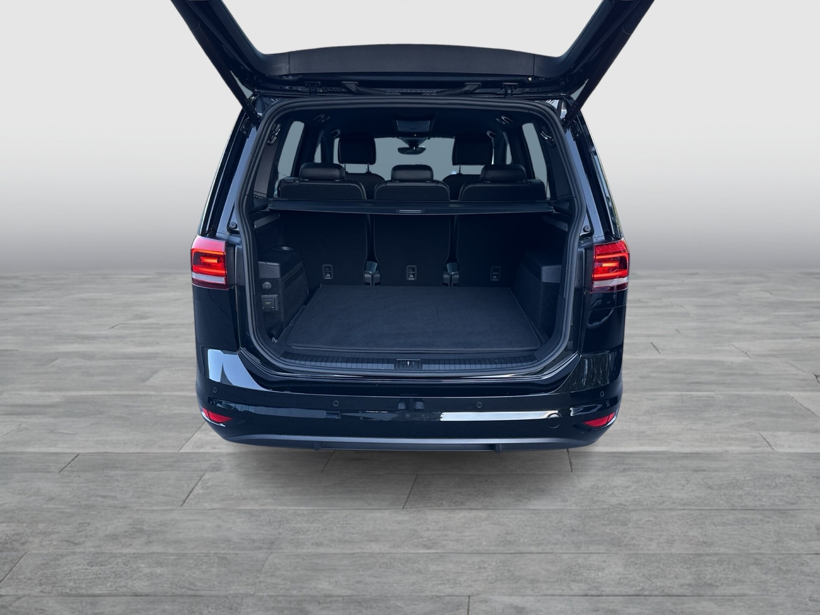 Volkswagen Touran 1.5 ENERGY 7SITZE CAM ACC LM17 NAVI