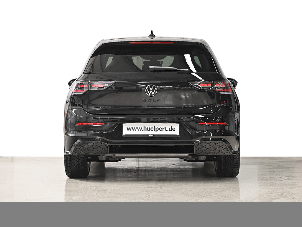 Volkswagen Golf VIII 1.5 eTSI R-LINE FACELIFT CAM ACC LM18