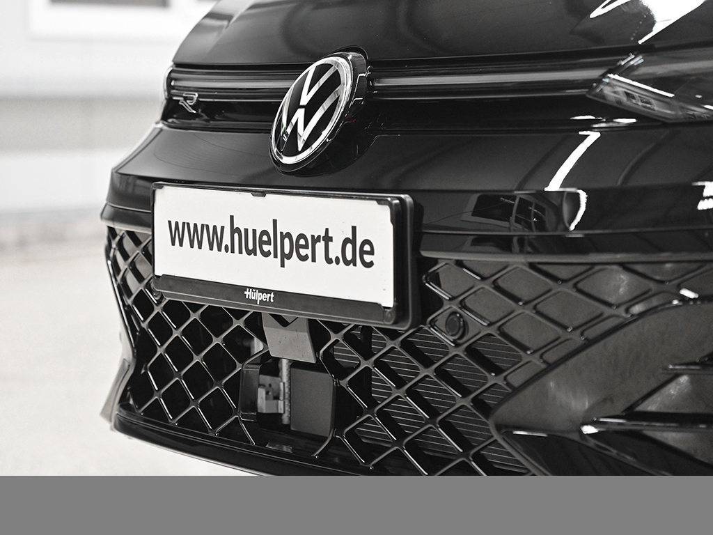 Volkswagen Golf VIII 1.5 eTSI R-LINE FACELIFT CAM ACC LM18