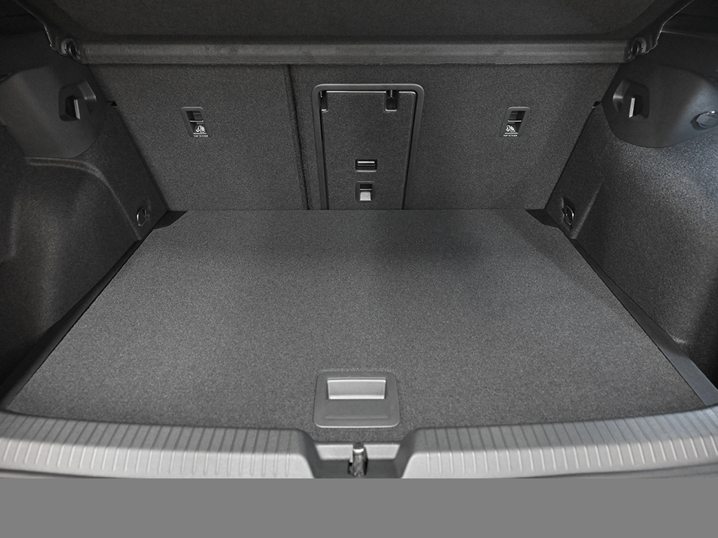 Volkswagen Golf VIII 1.5 eTSI R-LINE FACELIFT CAM ACC LM18