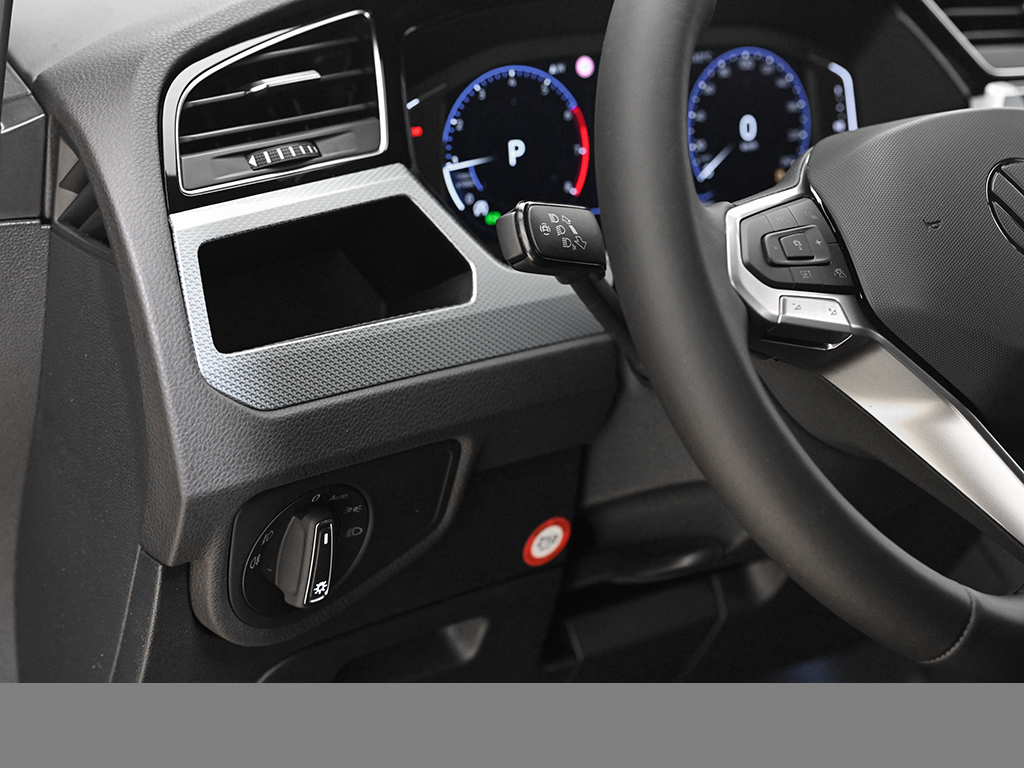 Volkswagen Touran 1.5 ENERGY 7SITZE CAM ACC LM17 NAVI