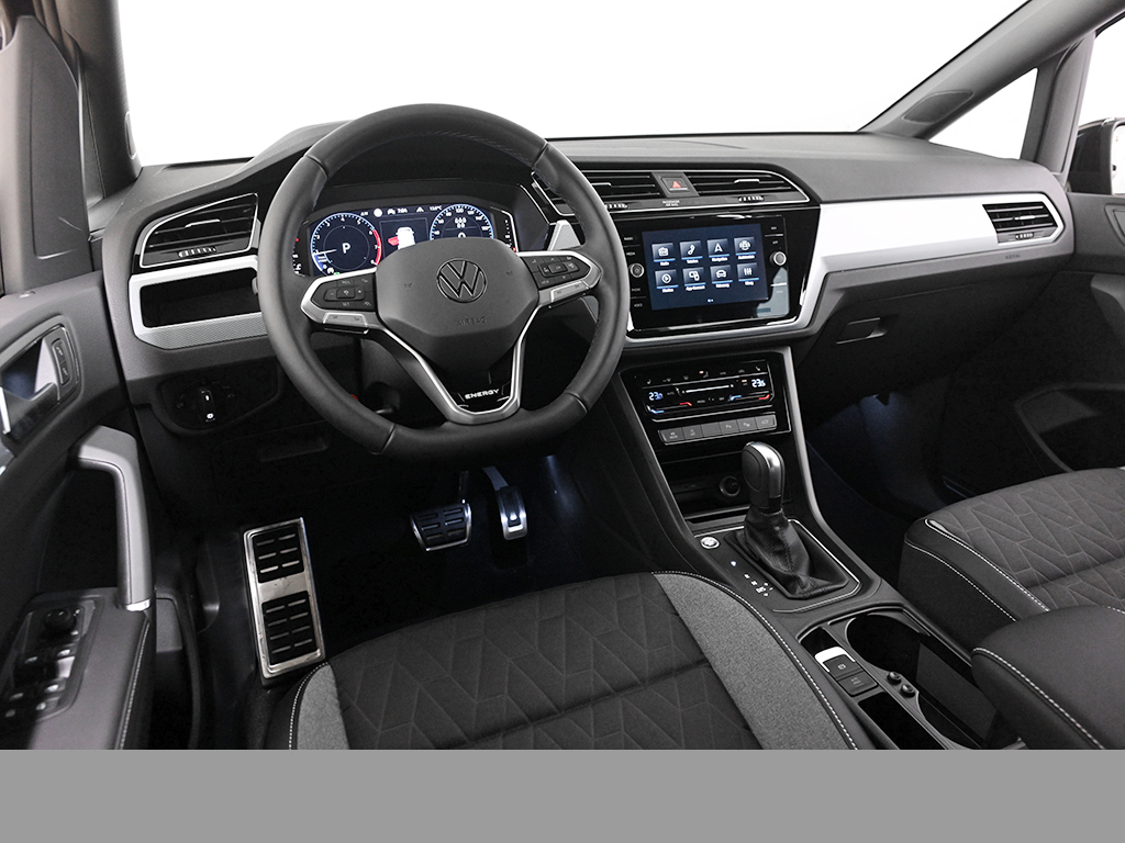 Volkswagen Touran 1.5 ENERGY 7SITZE CAM ACC LM17 NAVI