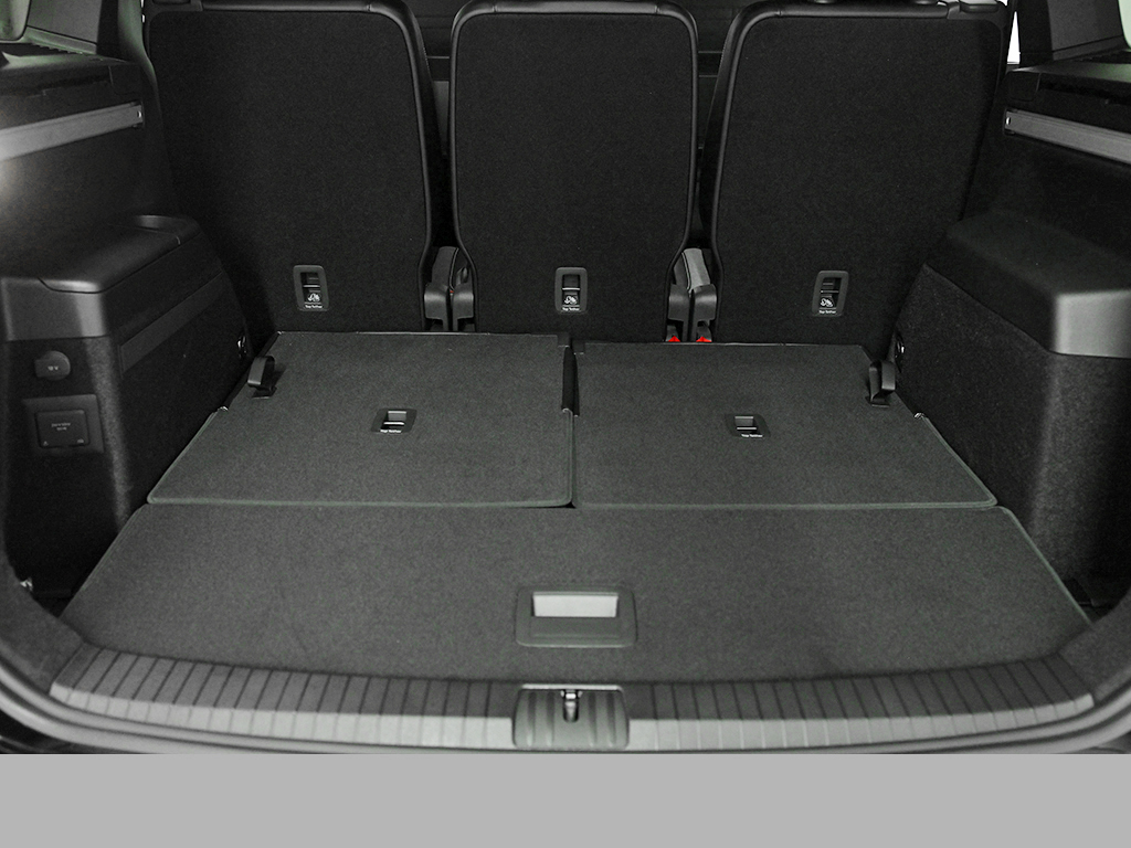 Volkswagen Touran 1.5 ENERGY 7SITZE CAM ACC LM17 NAVI