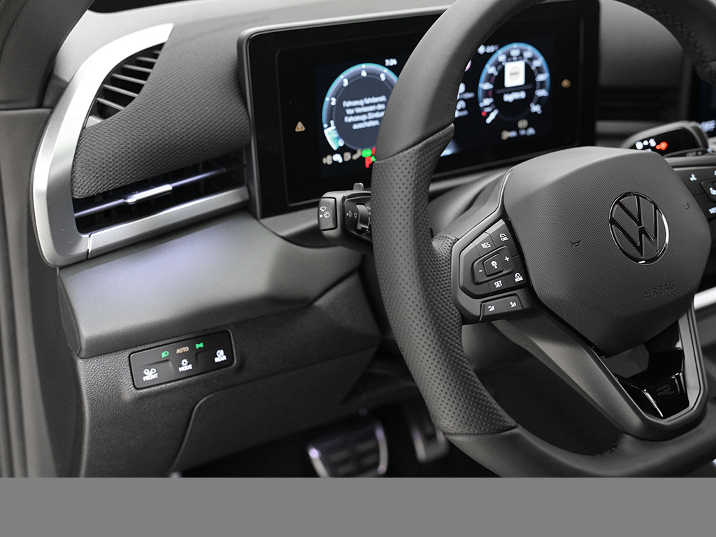 Volkswagen T-Roc 1.5 eTSI R-LINE BLACKSTYLE NEUESMODELL AHK