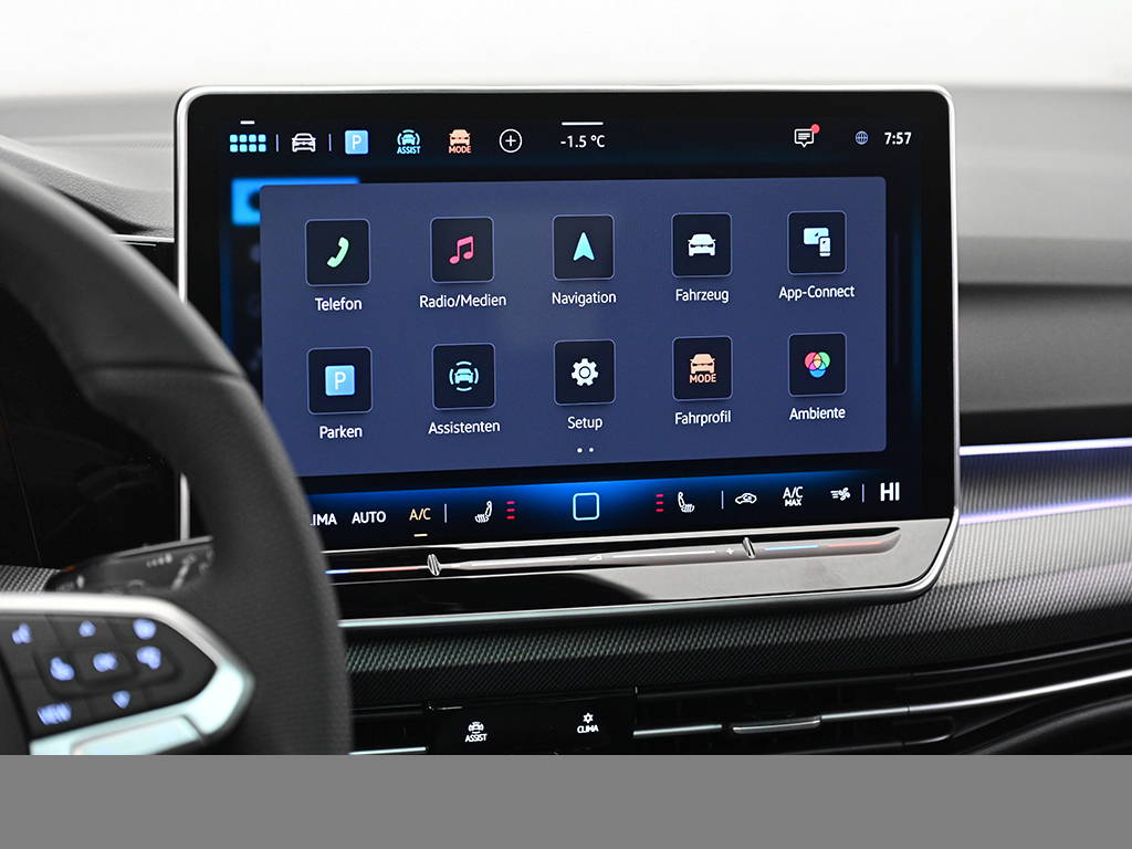 Volkswagen Golf Variant VIII 2.0 R-LINE BLACKSTYLE PANO CAM