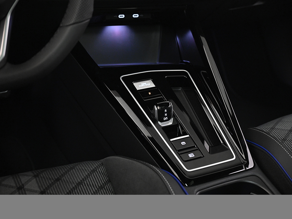 Volkswagen Golf Variant VIII 2.0 R-LINE BLACKSTYLE PANO CAM