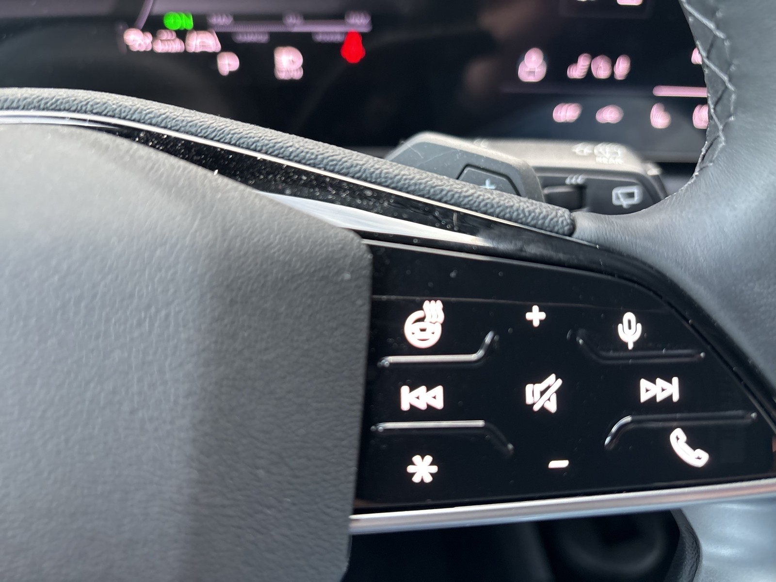 Audi Q6 e-tron quattro advanced TECH+ 360°CAM ACC 20"