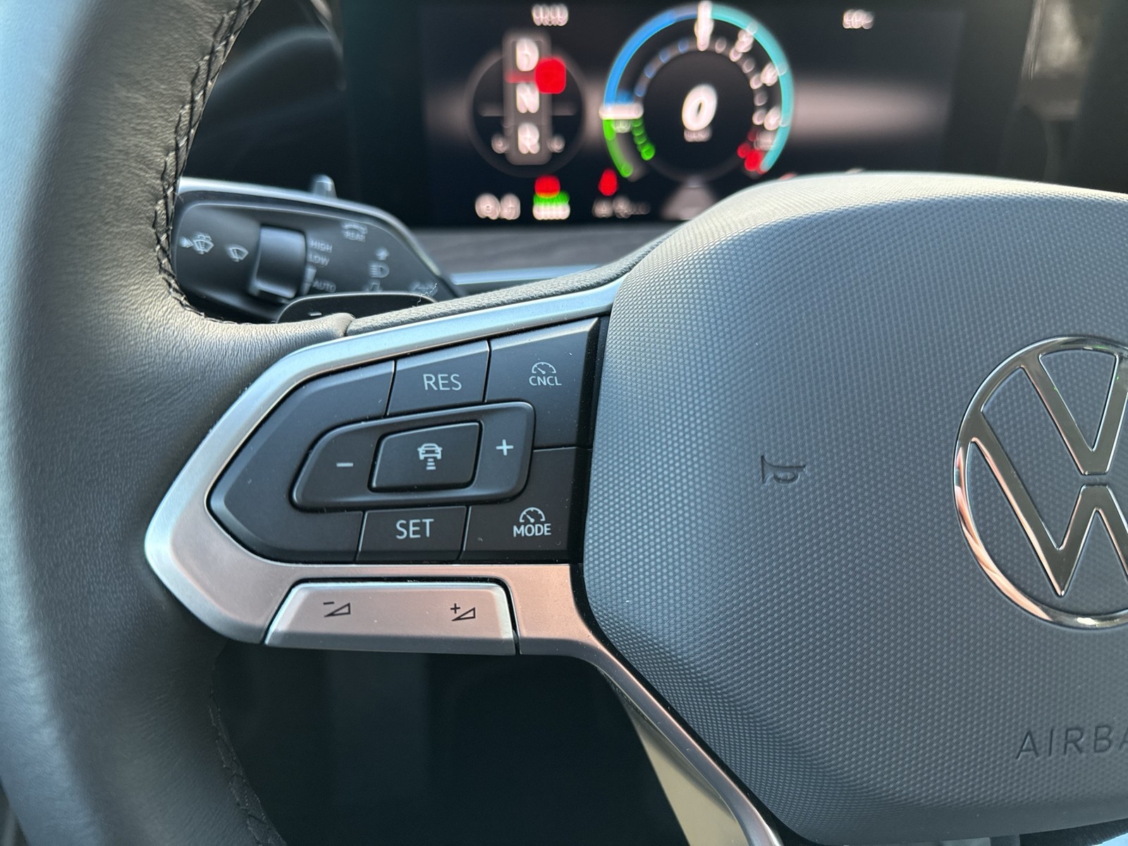 Volkswagen Tayron 1.5 HYBRID ELEGANCE AHK CAM ACC LM18 NAVI