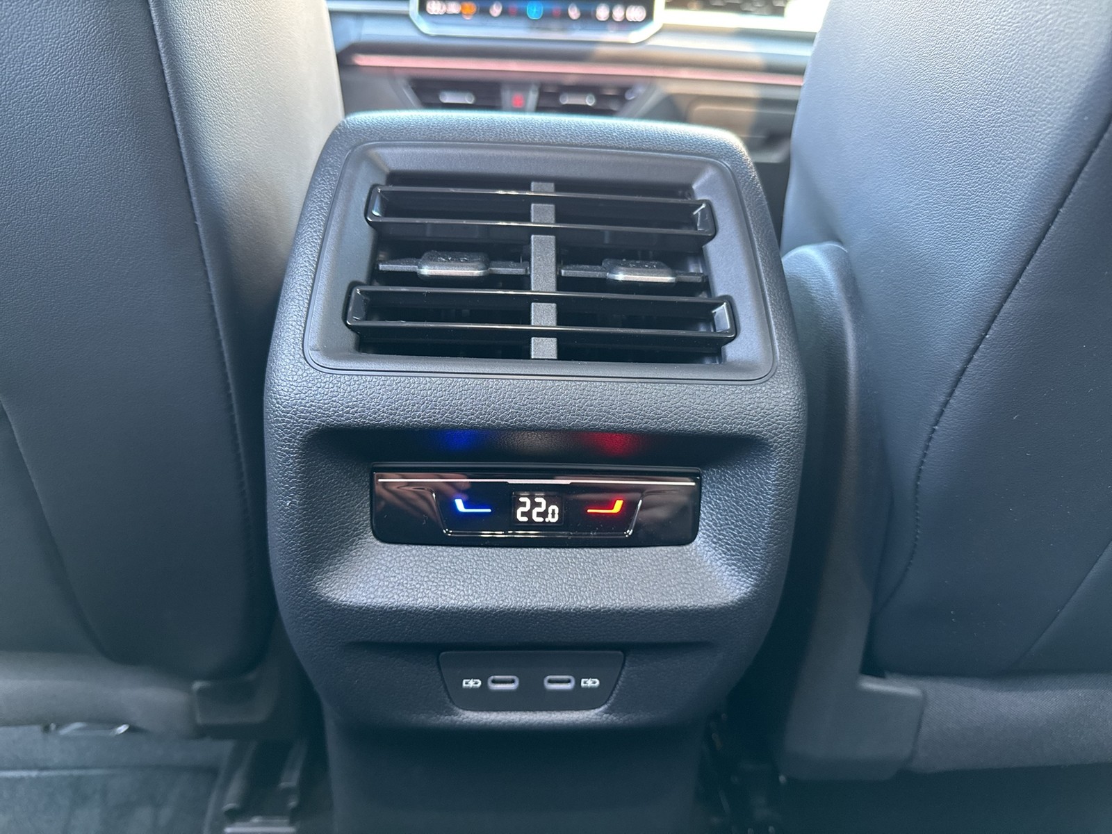 Volkswagen Tayron 1.5 HYBRID ELEGANCE AHK CAM ACC LM18 NAVI