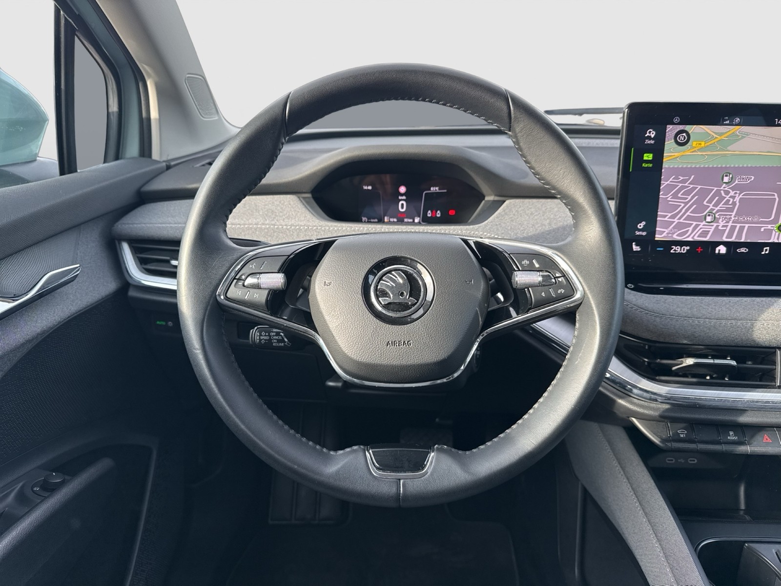 Skoda Enyaq 60 LOFT CAM LM19 NAVI SITZHEIZUNG LED DAB