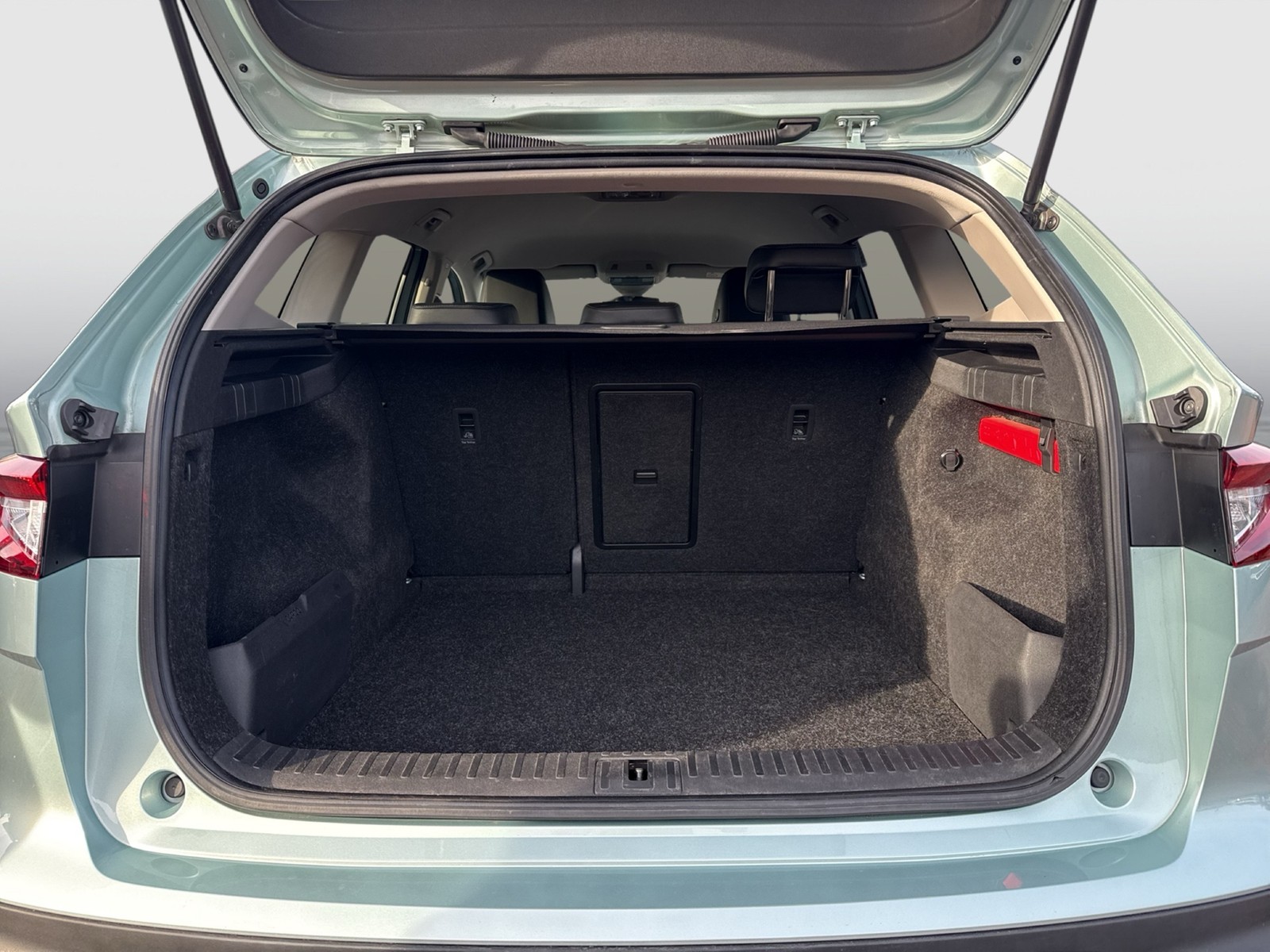 Skoda Enyaq 60 LOFT CAM LM19 NAVI SITZHEIZUNG LED DAB