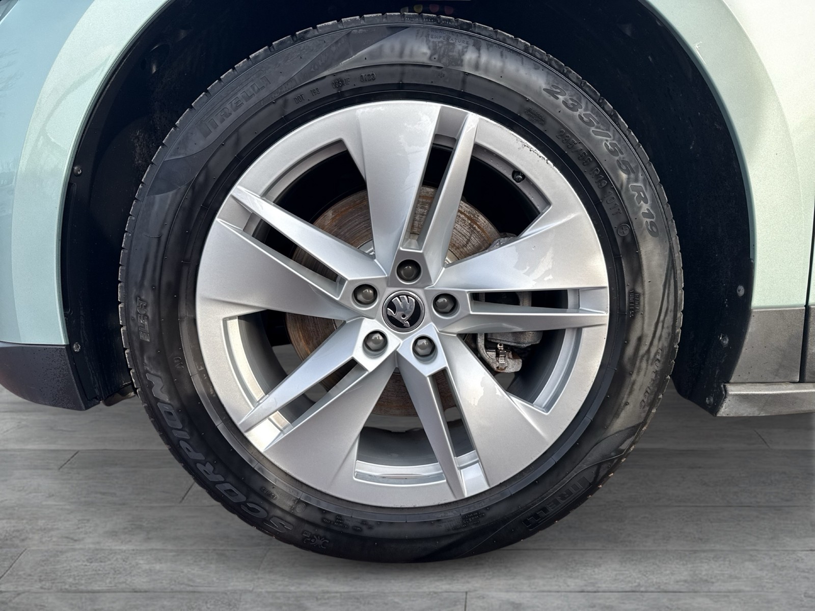 Skoda Enyaq 60 LOFT CAM LM19 NAVI SITZHEIZUNG LED DAB