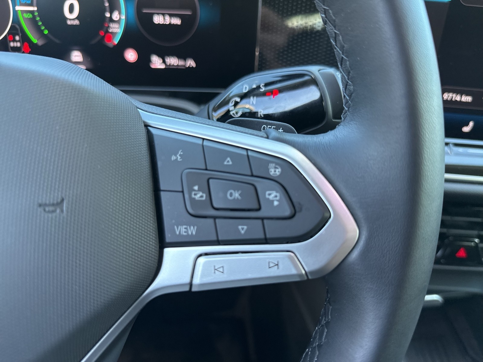 Volkswagen Passat Variant 1.5 HYBRID BUSINESS AHK CAM ACC