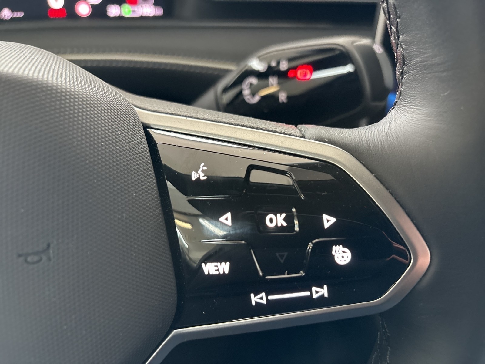 Volkswagen ID.7 PRO S WÄRMEPUMPE AHK 360°CAM ACC LM19 NAVI