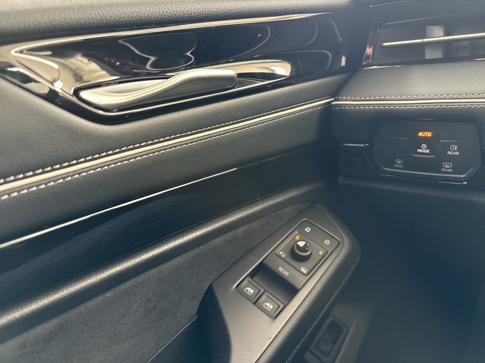 Volkswagen ID.7 PRO S WÄRMEPUMPE AHK 360°CAM ACC LM19 NAVI