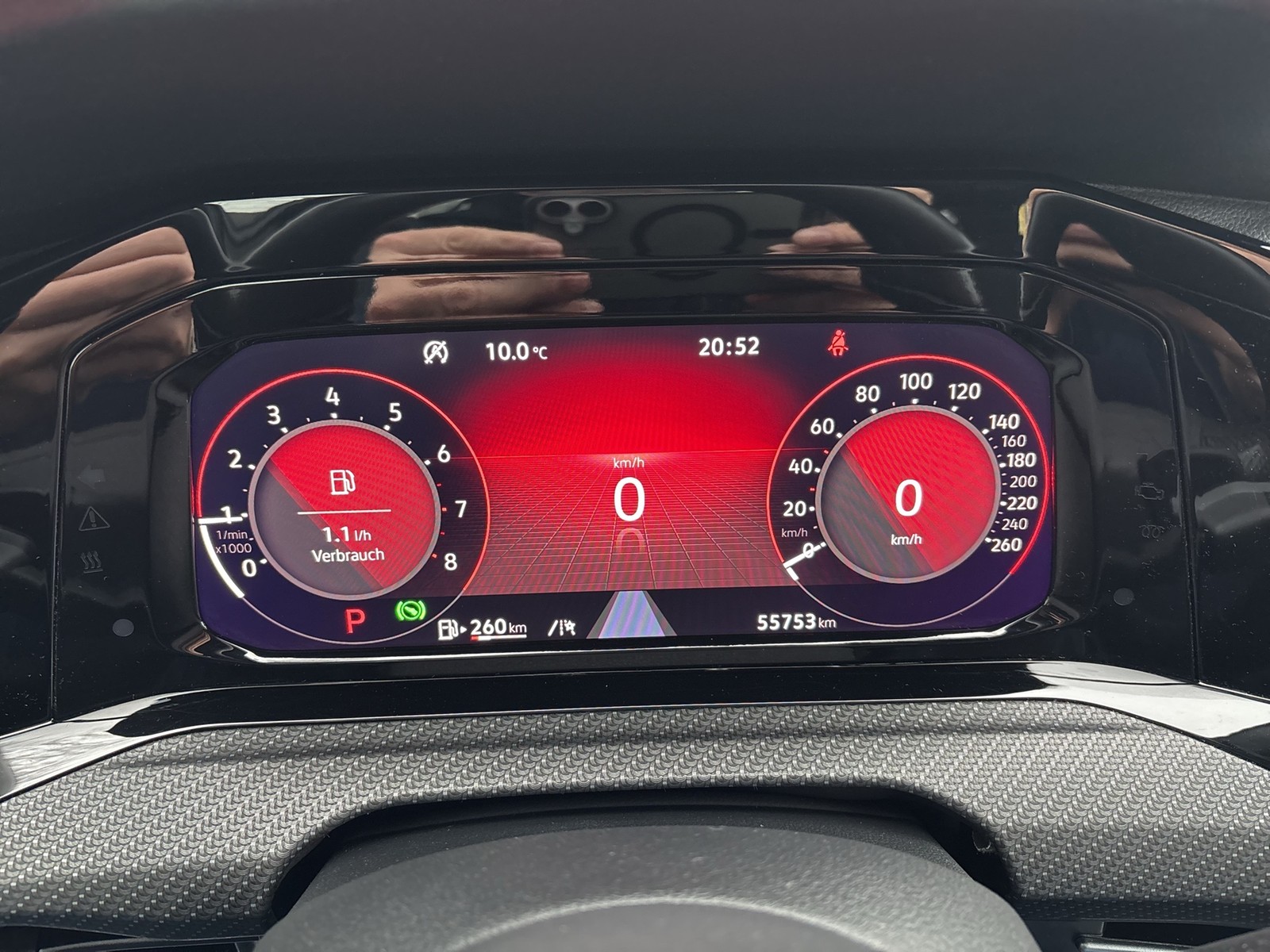 Volkswagen Golf VIII 1.5 eTSI R-LINE CAM ACC CARPLAY LM17