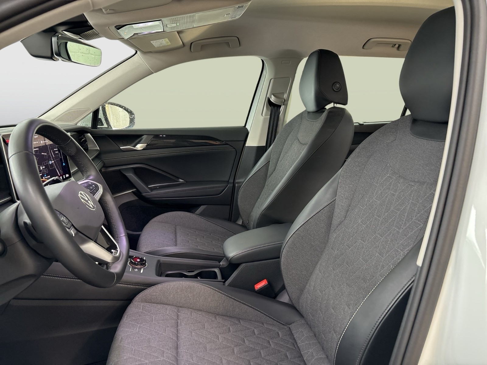 Volkswagen Tayron 1.5 eTSI LIFE AHK CAM ACC LM18 NAVI LED
