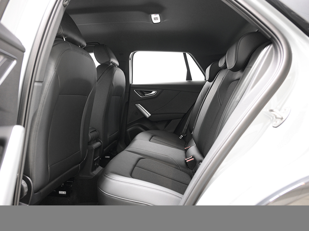 Audi Q2 35 TFSI S tronic S Line AHK+Sonnenschutzverglasung+Komfortpaket