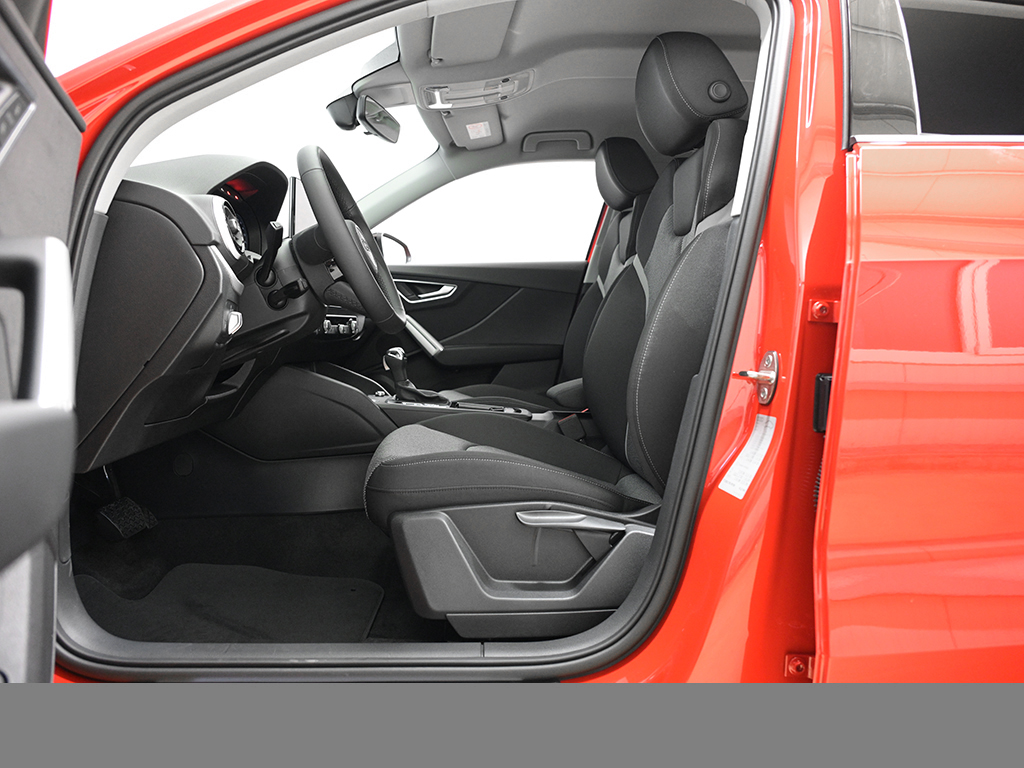 Audi Q2 35 TFSI S tronic advanced AHK+Sonnenschutzverglasung+Komfortpaket