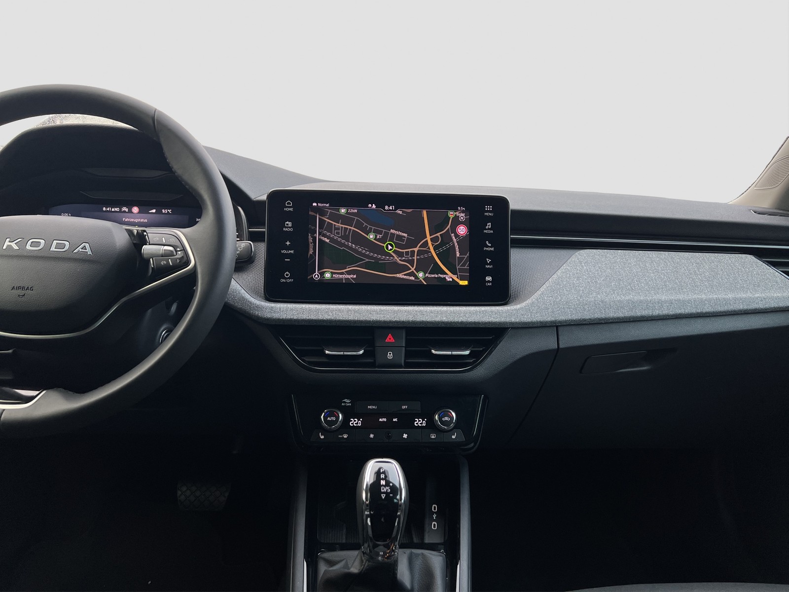 Skoda Kamiq 1.5 TOUR AHK CAM ACC E-KLAPPE NAVI LM17